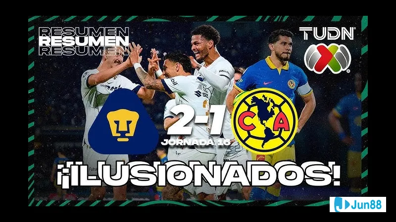 Cầu thủ Club America với chiếc áo màu vàng đang nỗ lực chạy về phía khung thành đối…